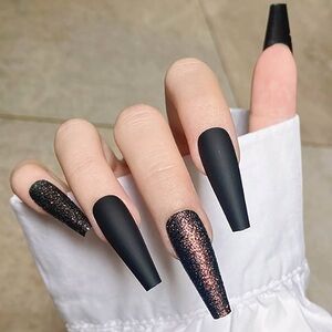Matte Black & Glitter Nails